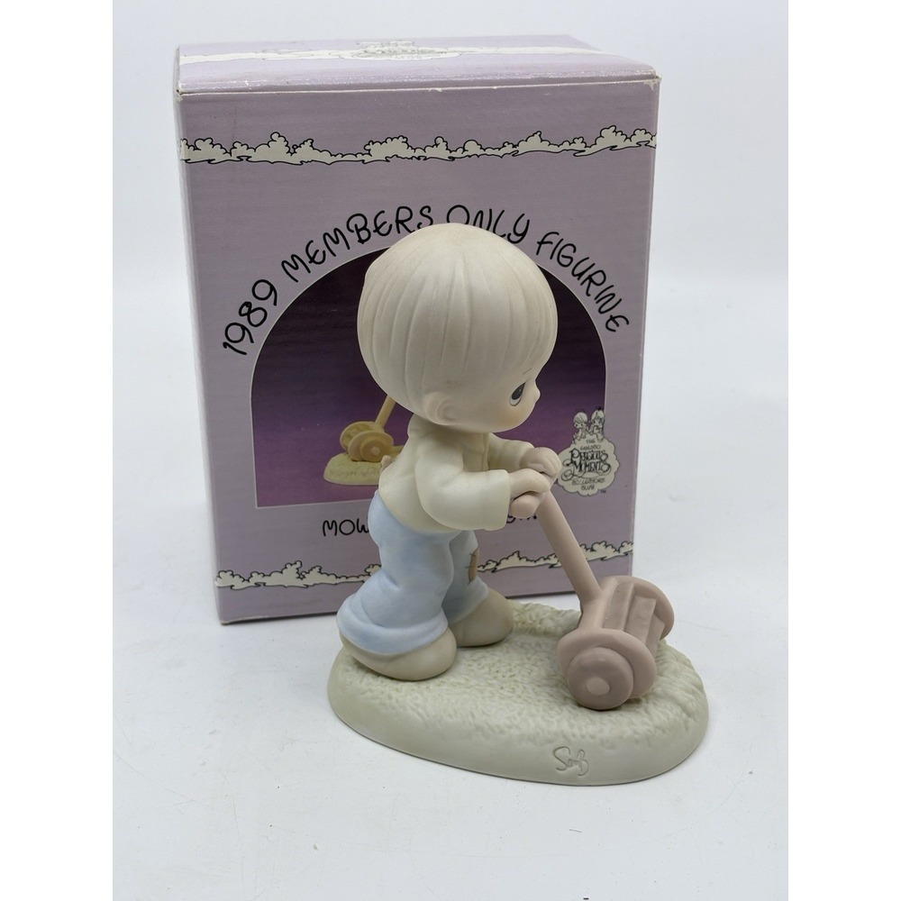 Precious Moments PM-892  "MOW POWER TO YA!" 1989 Special Edition Retired Boxed